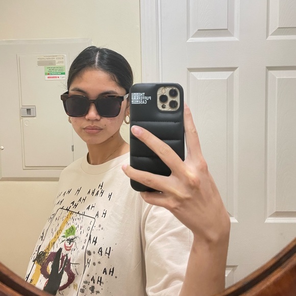 Fashionable Sunglasses 💋 - Picture 4 of 4